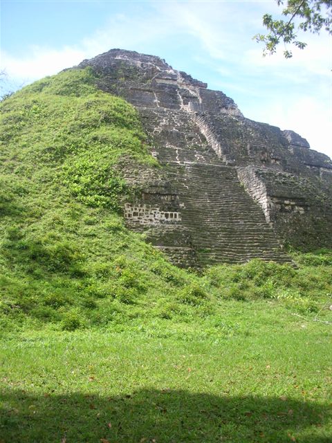 Piramide Maya - by Francesca A. C. da Roma